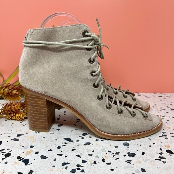 Jeffrey Campbell x Anthropologie Cors Suede Taupe Lace Up Ankle Booties Sz 9.5 - Picture 5 of 12